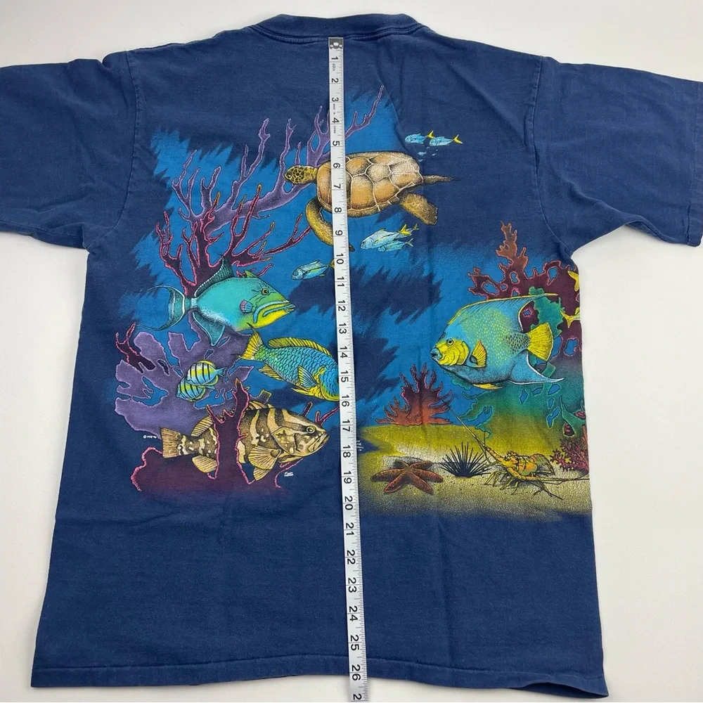 Vtg 90's Harlequin Nature Graphics All Over Print Ocean/Wildlife T Shirt Size L - Picture 7 of 8
